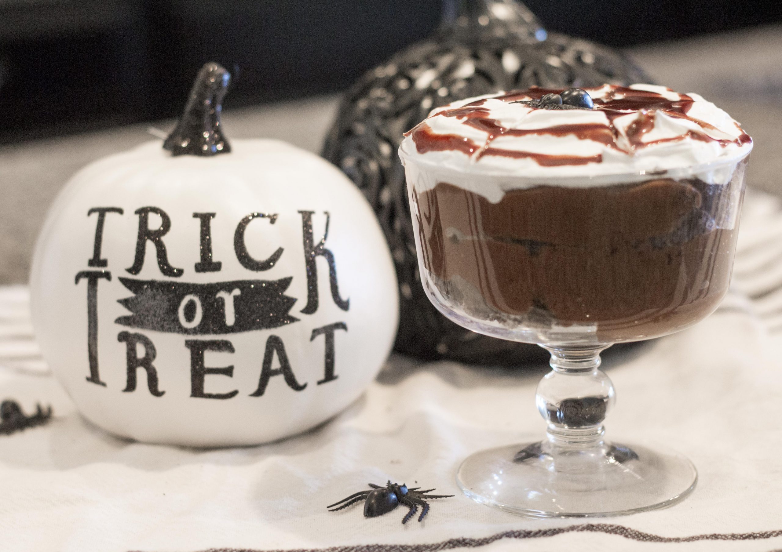TRICK OR TORTE: AN EASY NO-BAKING HALLOWEEN TREAT